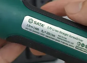 Hiển thị tốc độ không tải 320 vòng/phút trên thân máy