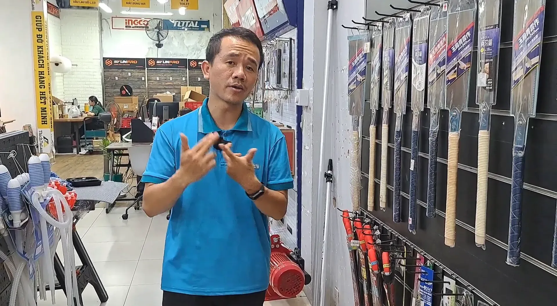 Các loại cưa gỗ Nhật Bản trong cửa hàng