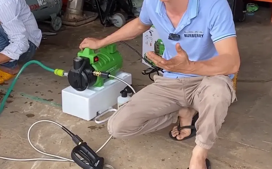Máy rửa xe Amaxtools AMG 2660 gọn nhẹ