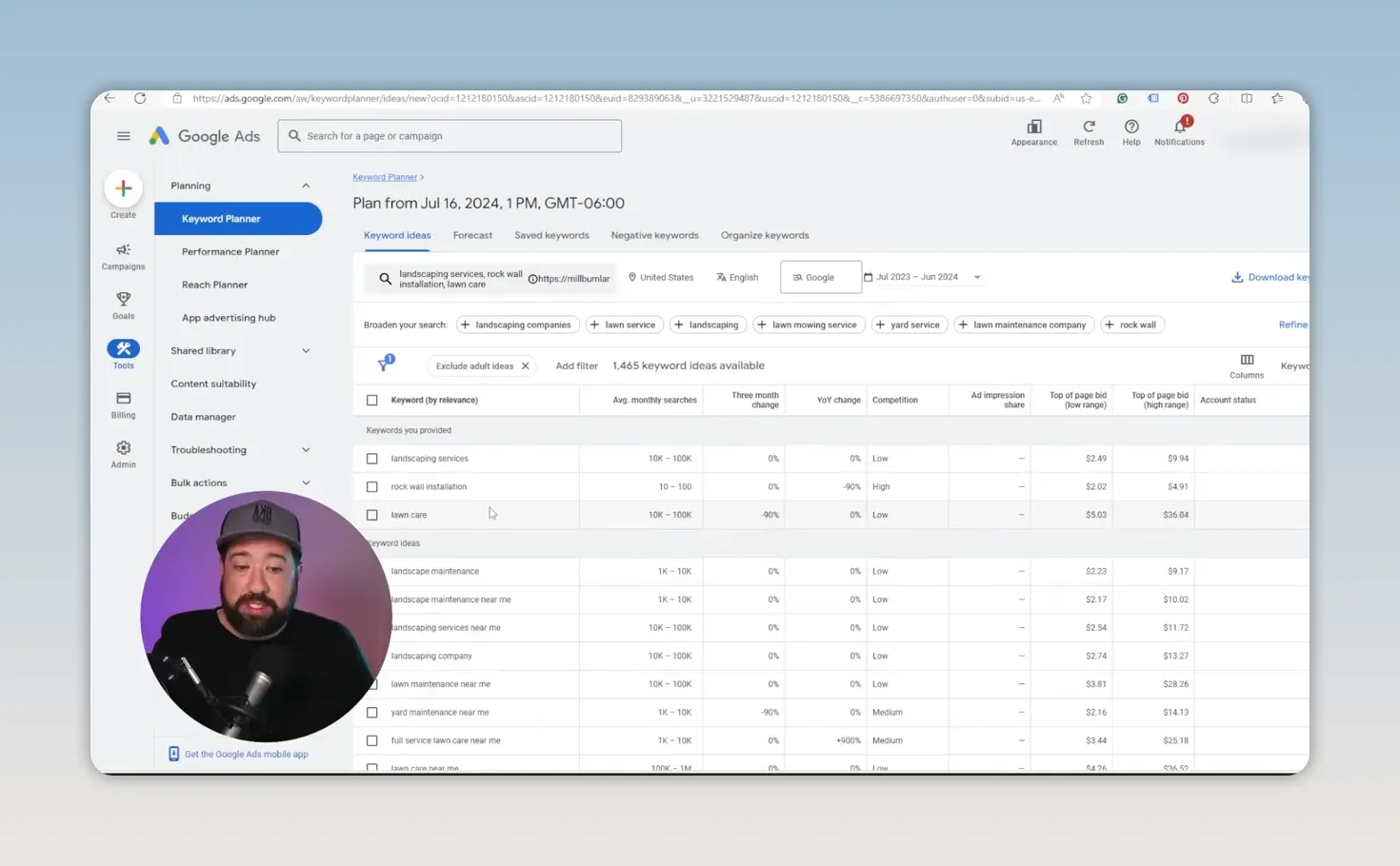 Bảng kết quả Google Keyword Planner hiển thị các từ khóa cùng lượng tìm kiếm và mức cạnh tranh