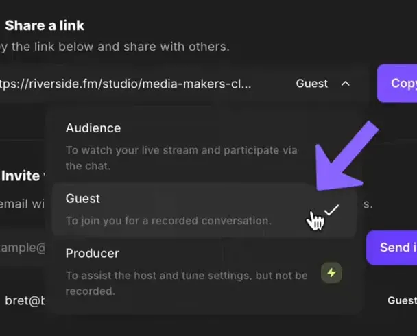 Selecting Guest role in the Riverside invite menu with a checkmark