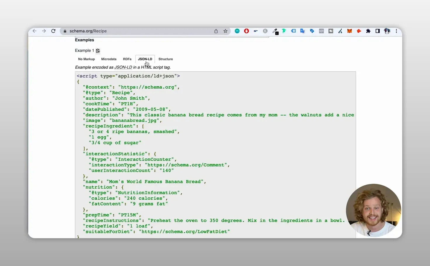 Đoạn mã JSON-LD màu xanh mô tả một công thức chuối