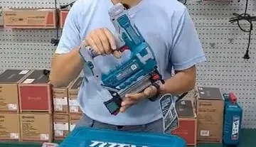 Máy bắn đinh tường Total TCSTLI3805 nhỏ gọn