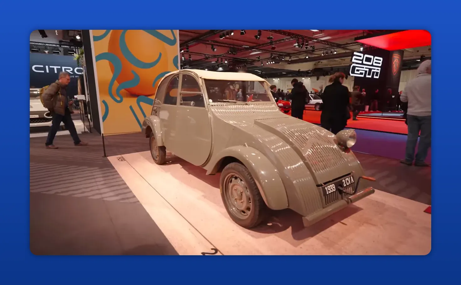 Citroën 2CV volledig zicht op Retromobile 2026