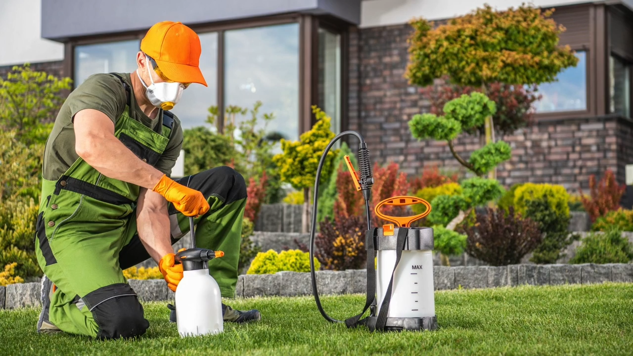 Photo of a man working in pest control to describe pest control in Summerville SC