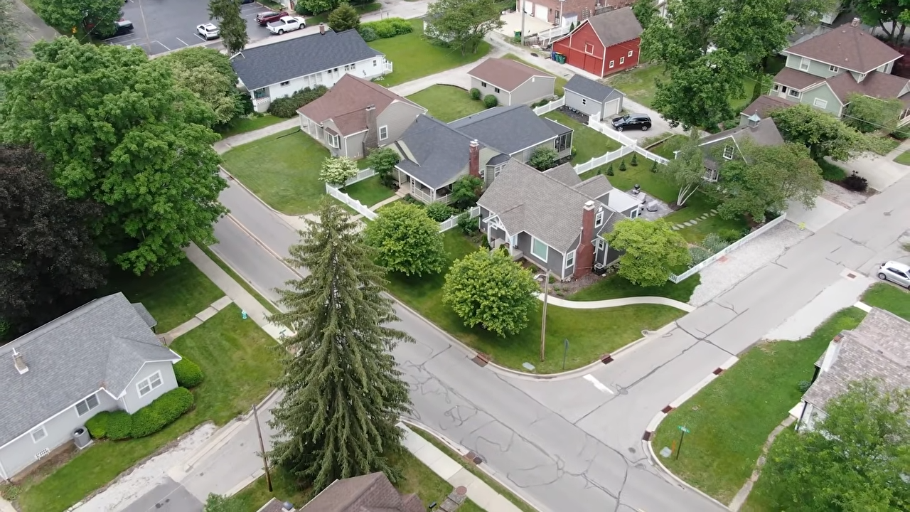 neighborhood in Zionsville, Indiana