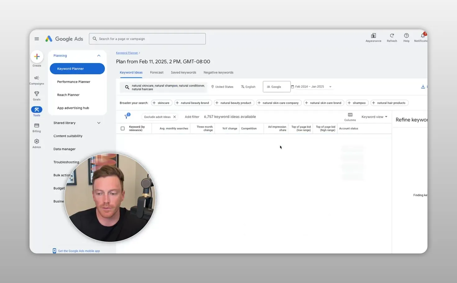 Giao diện Google Ads Keyword Planner hiển thị bảng ý tưởng từ khóa cùng các cột số liệu
