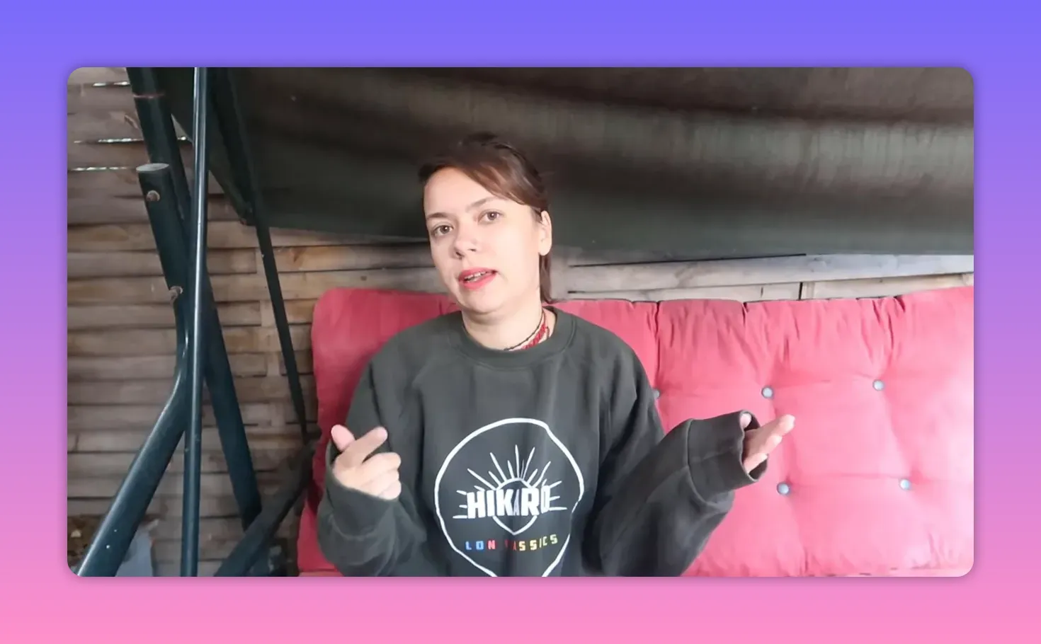 Londra kira fiyatları rehberinde iki yana işaret yapan kişi