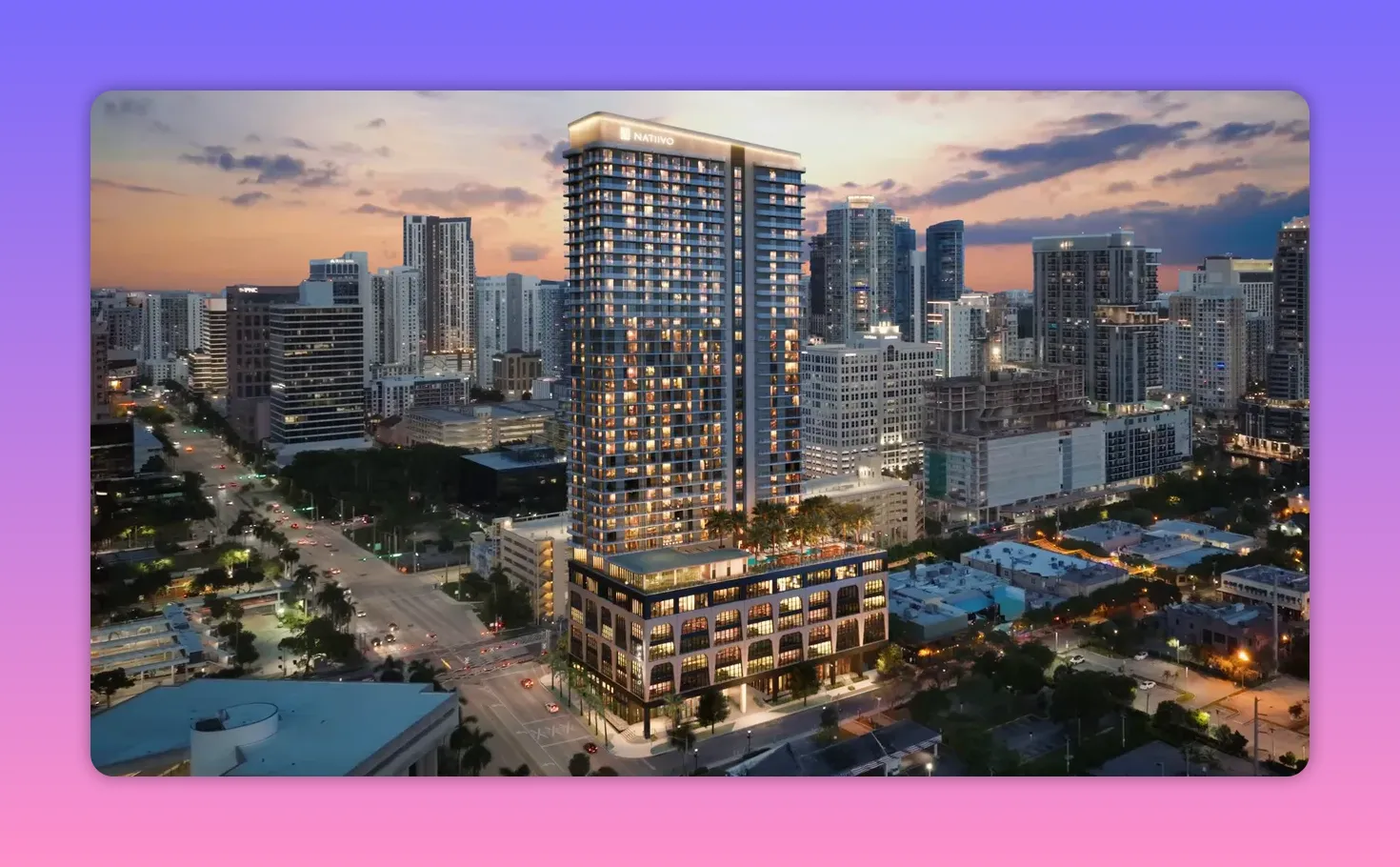 Miami şehir sil&uuml;eti ve y&uuml;ksek katlı konutlar