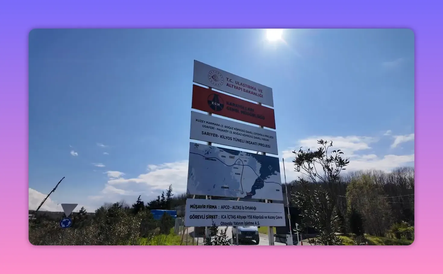 Kilyos T&uuml;neli ve b&ouml;lge bağlantısını g&ouml;steren bilgilendirme panosu yakın &ccedil;ekim
