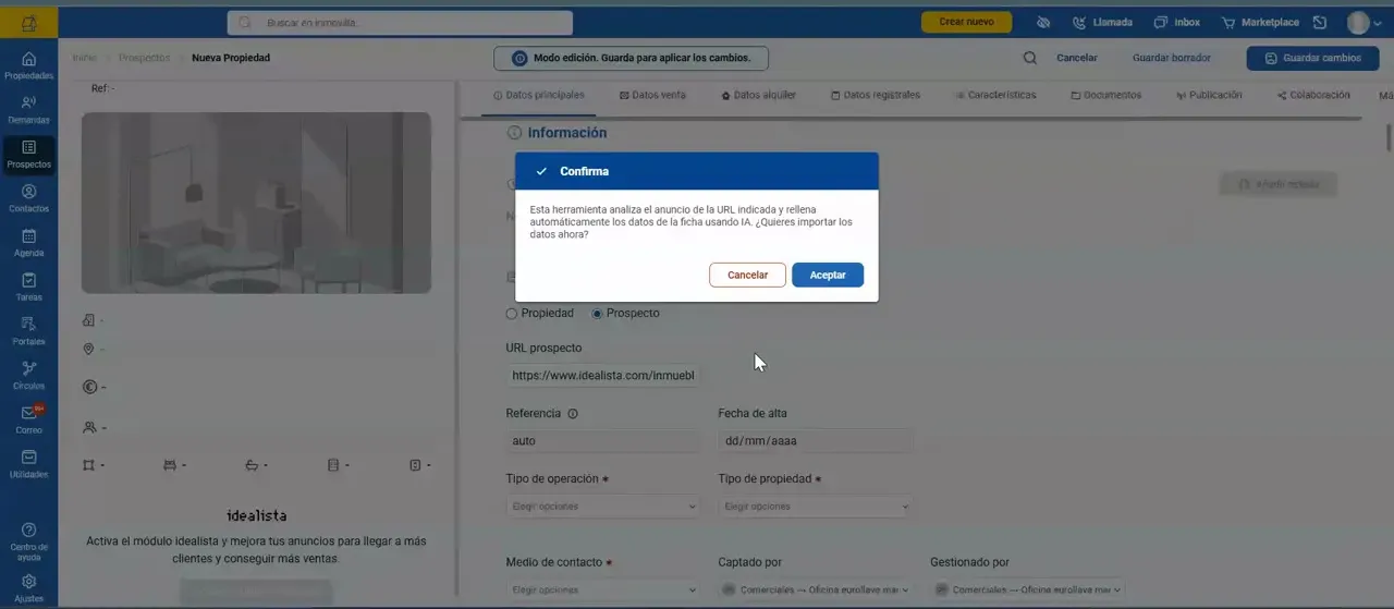 Ventana de confirmación de la herramienta de IA para analizar un anuncio de Idealista y rellenar datos del prospecto