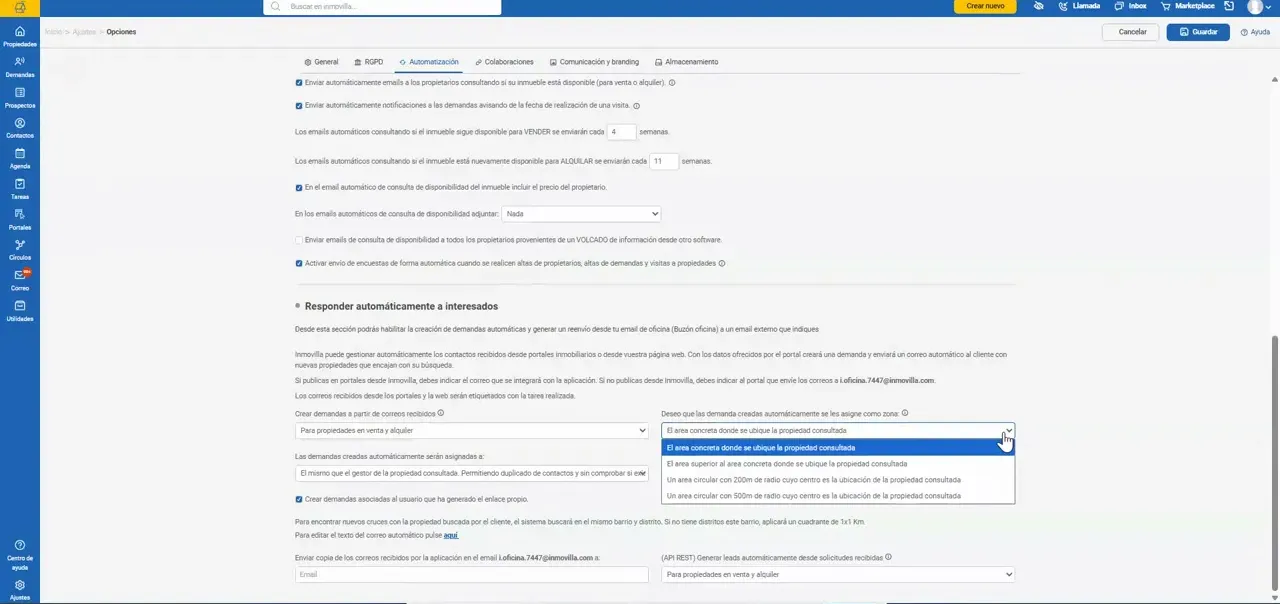 Desplegable abierto para seleccionar el área de una demanda