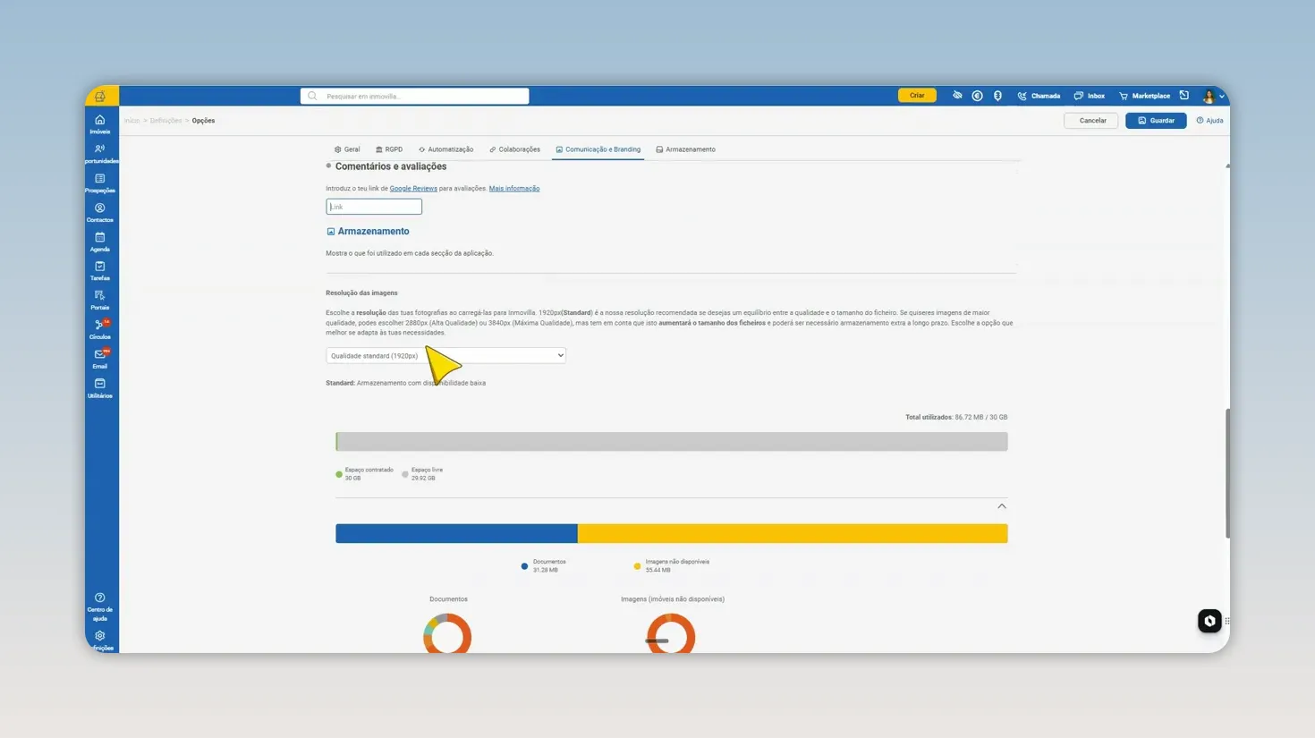 Secção de comentários e avaliações com campo para link de Google Reviews