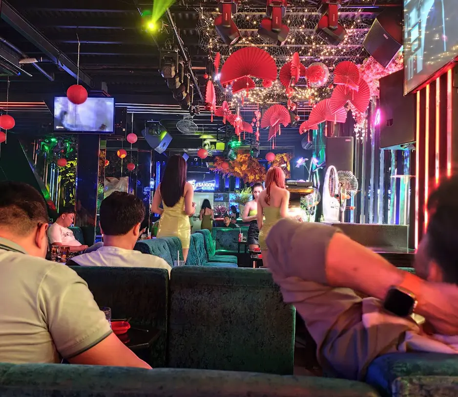 호치민 DJ 카페 완벽 가이드 - 처음이라면 꼭 보세요