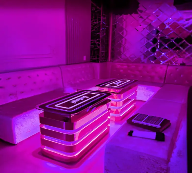 호치민 1군 산토끼 가라오케 | Santokki KTV