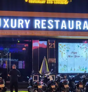 호치민 로컬 가라오케 21 럭셔리 | 21 Luxury KTV - INSIDE VIBE 1 (preview)