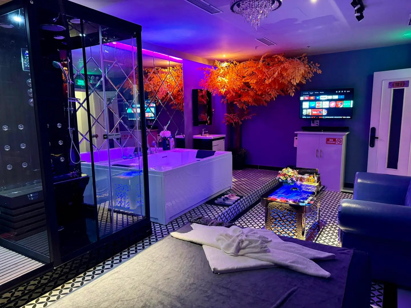 호치민 불건마 5군 블랙핑크 마사지 | BLACKPINK MASSAGE