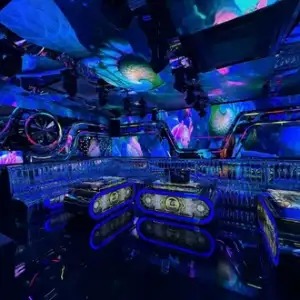 호치민 5군 로컬 가라오케 델루나 KTV - INSIDE VIBE 1 (preview)