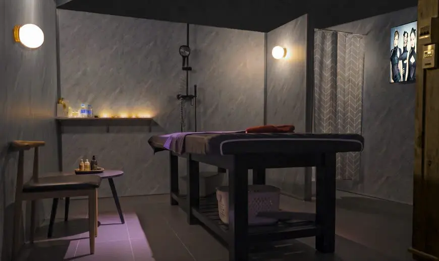 호치민 2군 불건마 골든킹 | Golden King spa