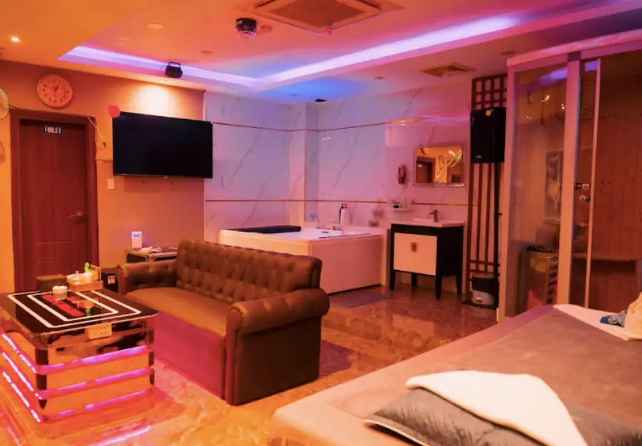 호치민 5군 불건마 빅뱅 마사지 | Massage Big Bang