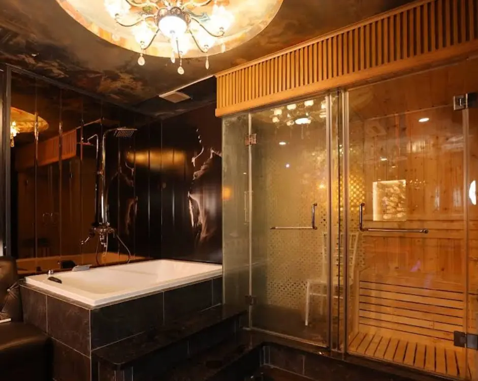 호치민 1군 불건마 두바이 마사지 135 | Massage Dubai