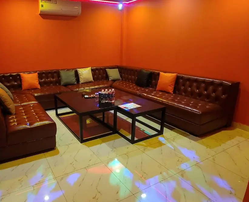 호치민 7군 나인 가라오케 | Nine KTV