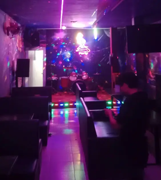 호치민 공항 근처 숨은 명소 호프집 파티 Party