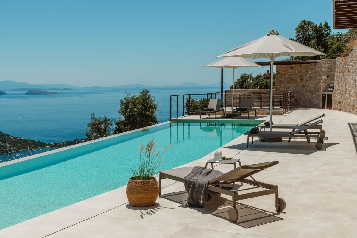 Swimming-pool