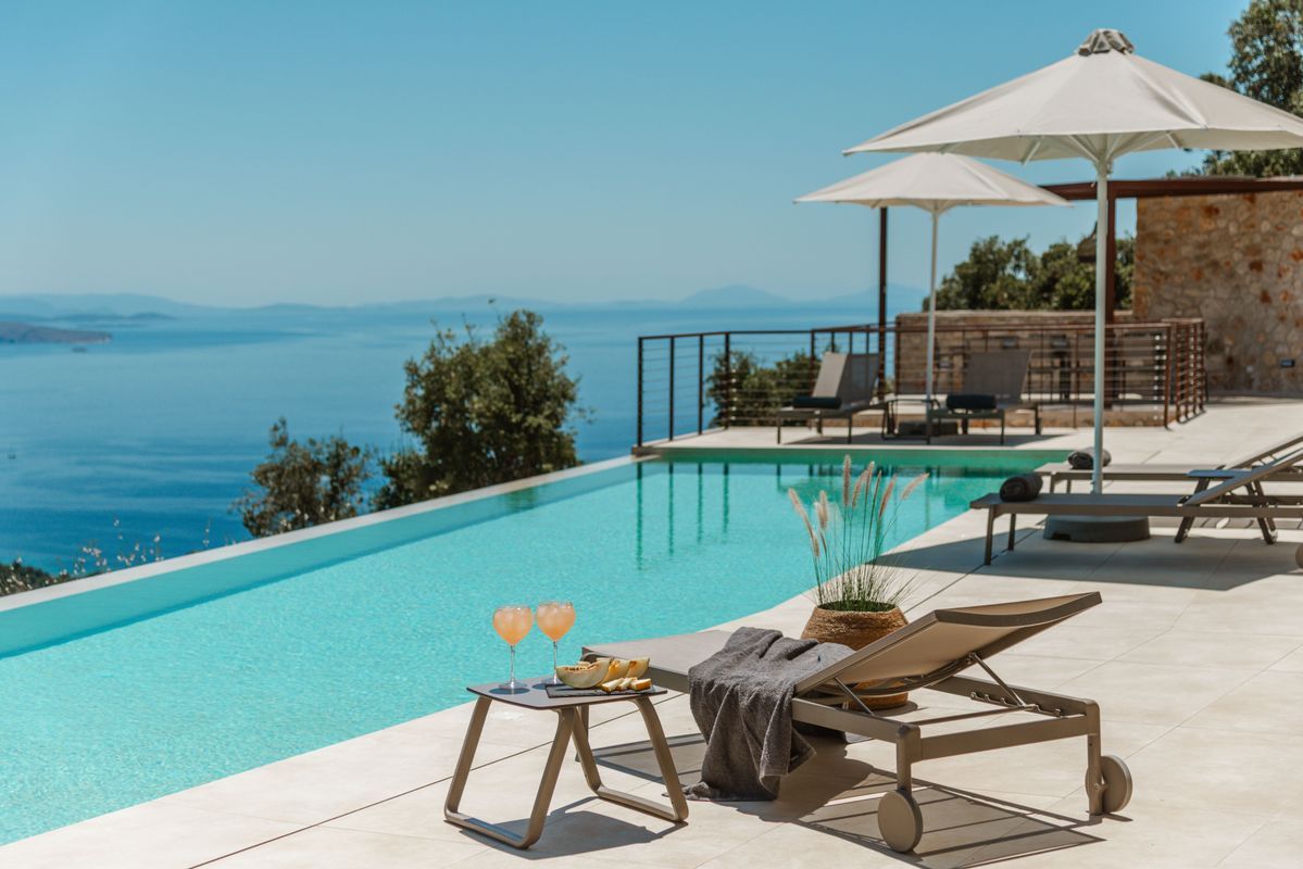 Swimming-pool