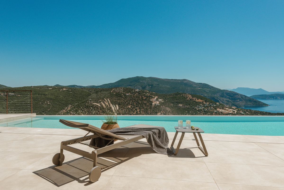 Swimming-pool