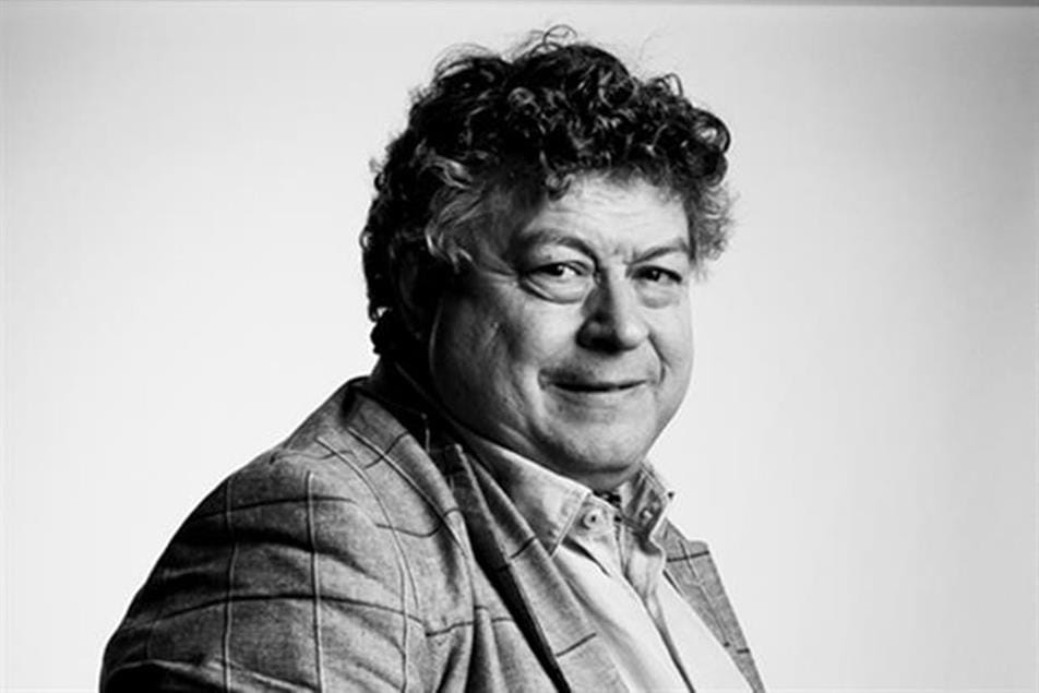 Rory Sutherland，行為科學與行銷思想領袖，強調人們對真實感與微小瑕疵的信任。