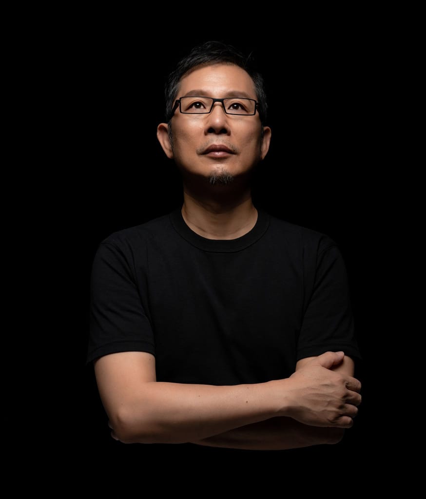 工業設計師謝榮雅，眼神堅定，展現品牌真實與願景。