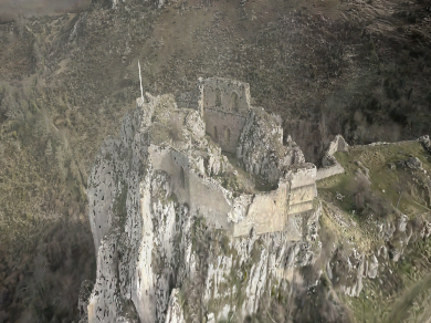 Roquefixade Castle - Cinematic, an interactive 3D Gaussian Splat by Nicki