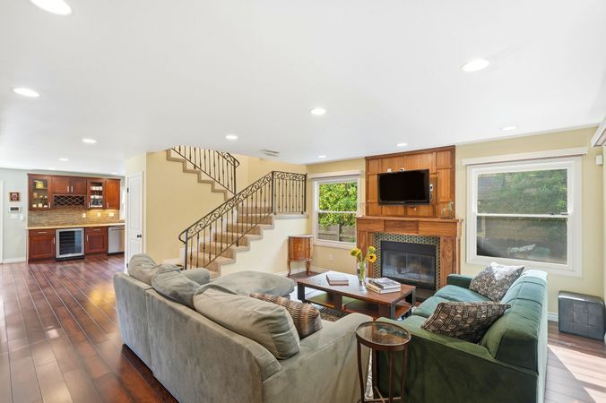 67_1020 Garfield Ave (17)