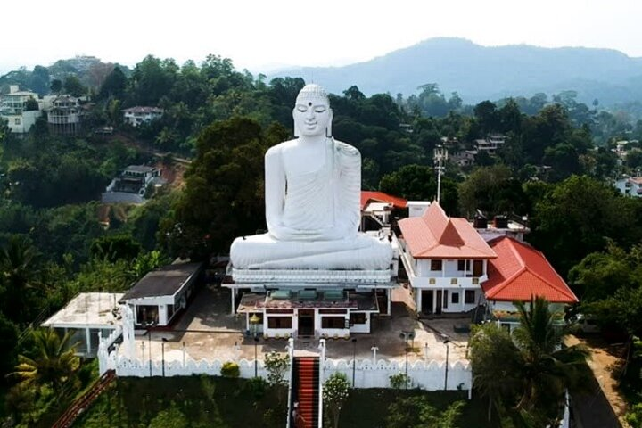 Bahirawakanda Big Buddha - Image 2