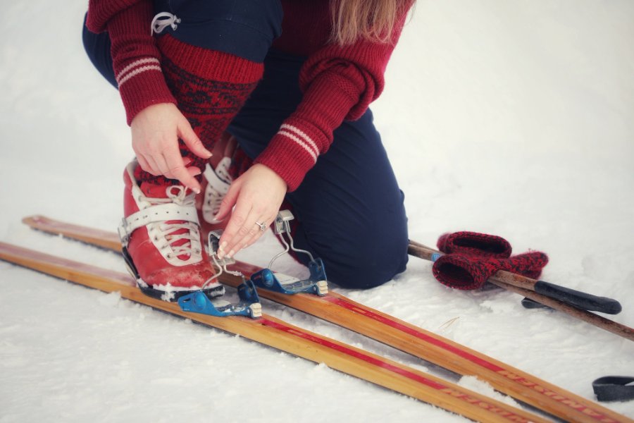 Har du lyst til å prøve deg på treski? Lei ski i museumsbutikken.