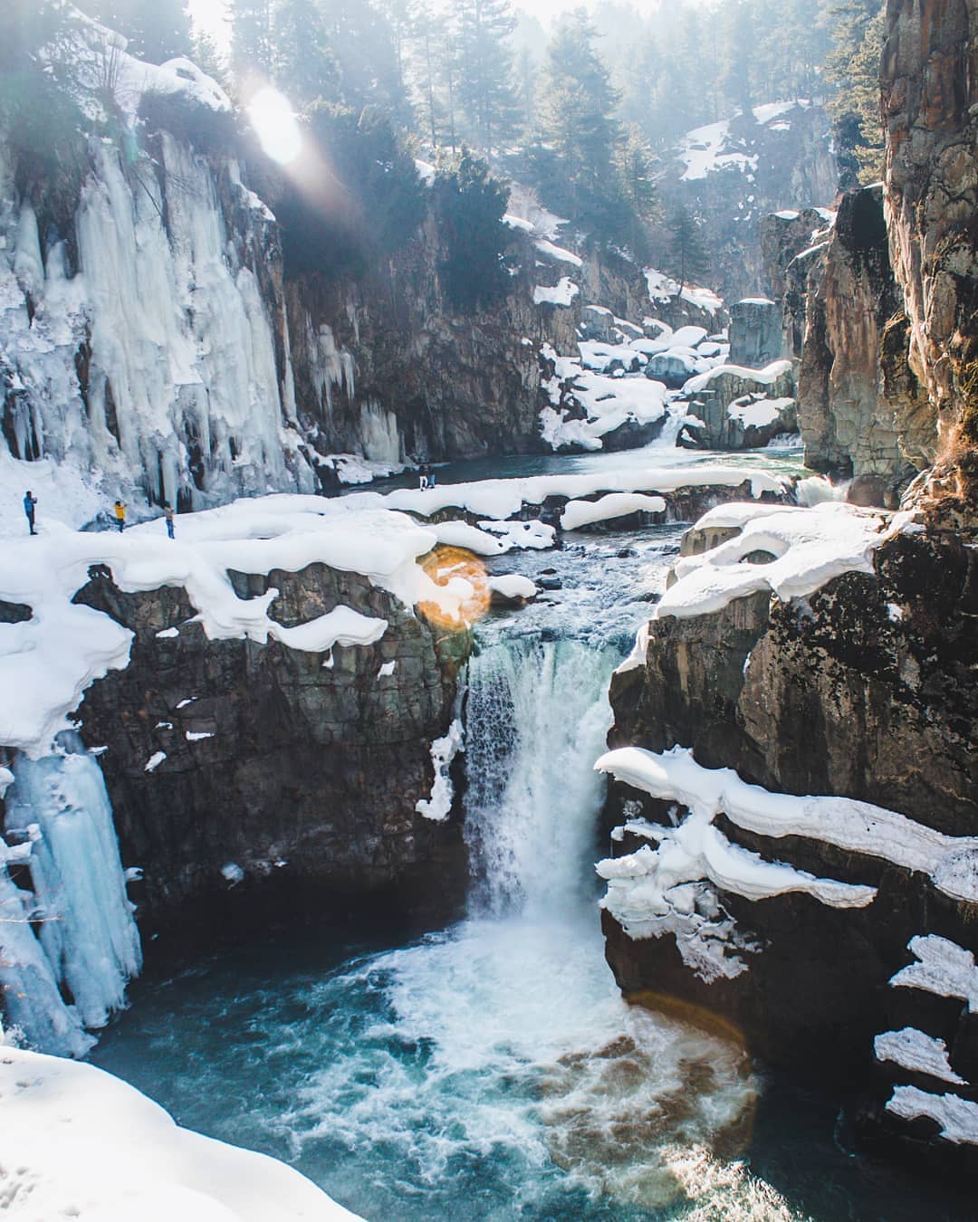 Meadows, Valleys & Waterfalls Escape