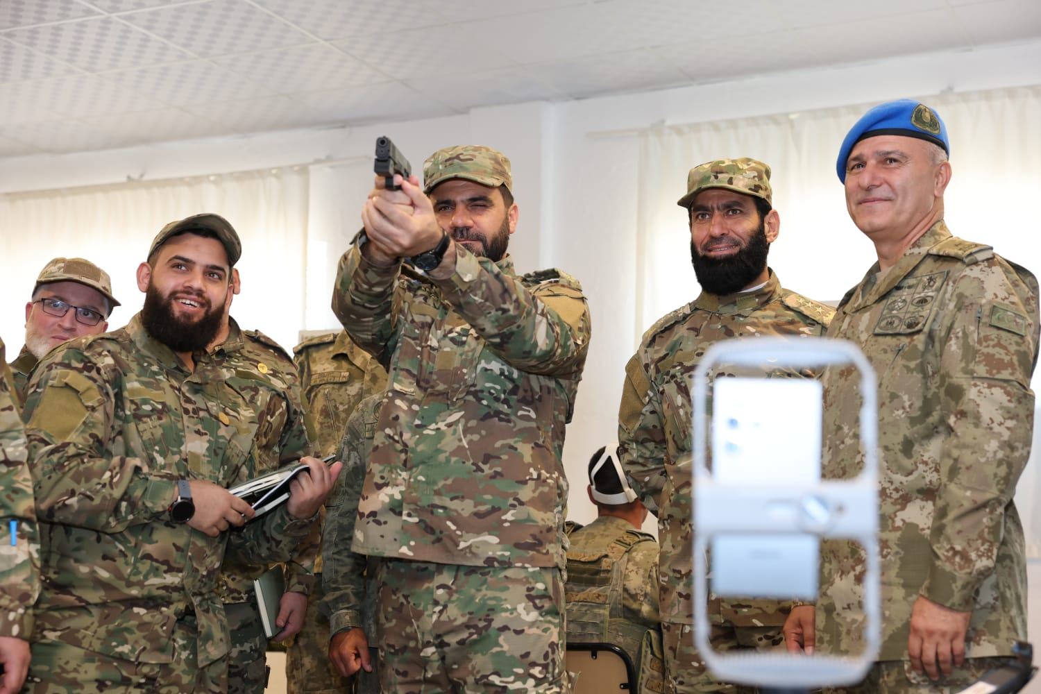 Une délégation militaire syrienne examine VISOR
