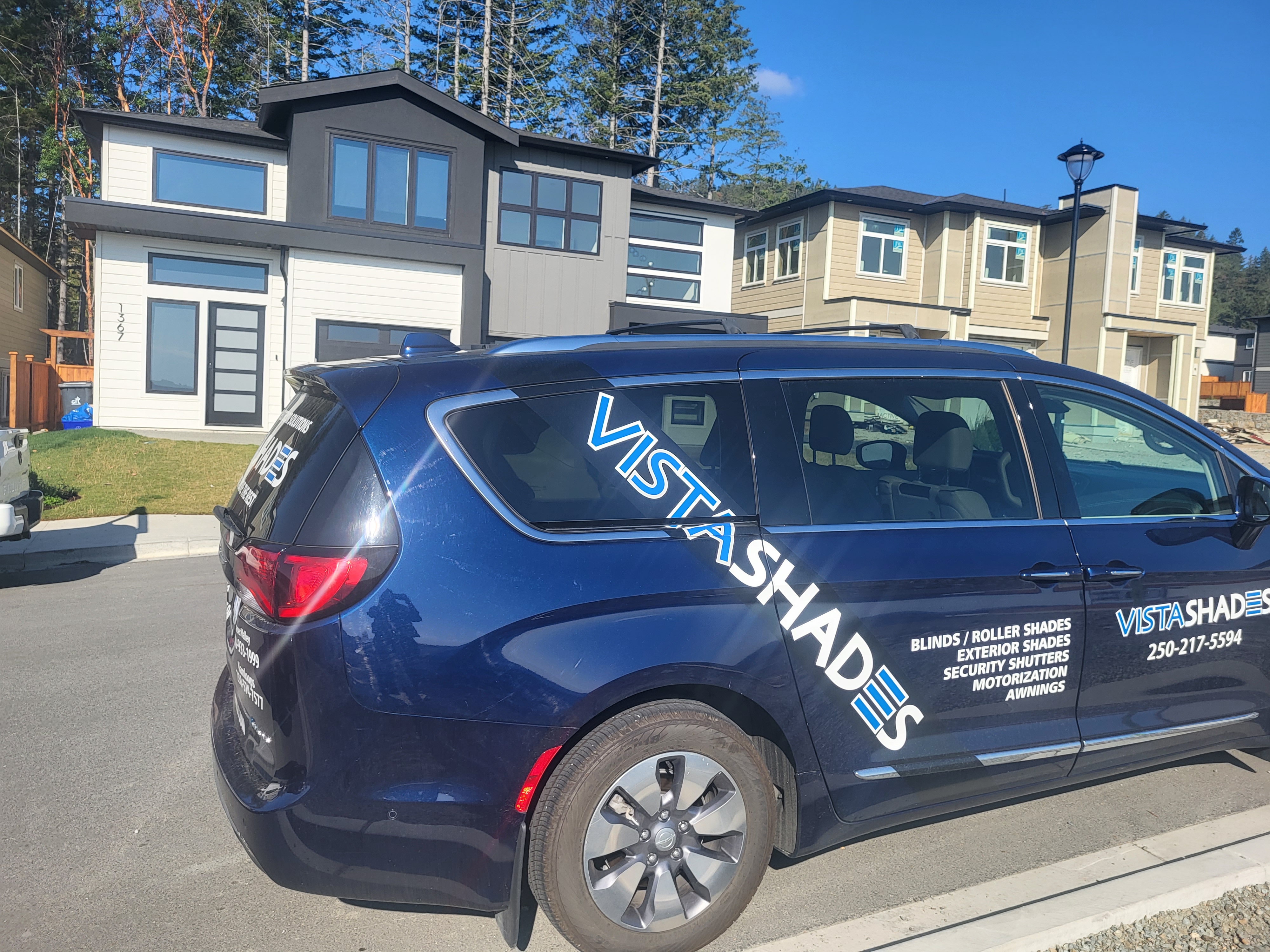  VistaShades Victoria mobile showroom on bear mountain