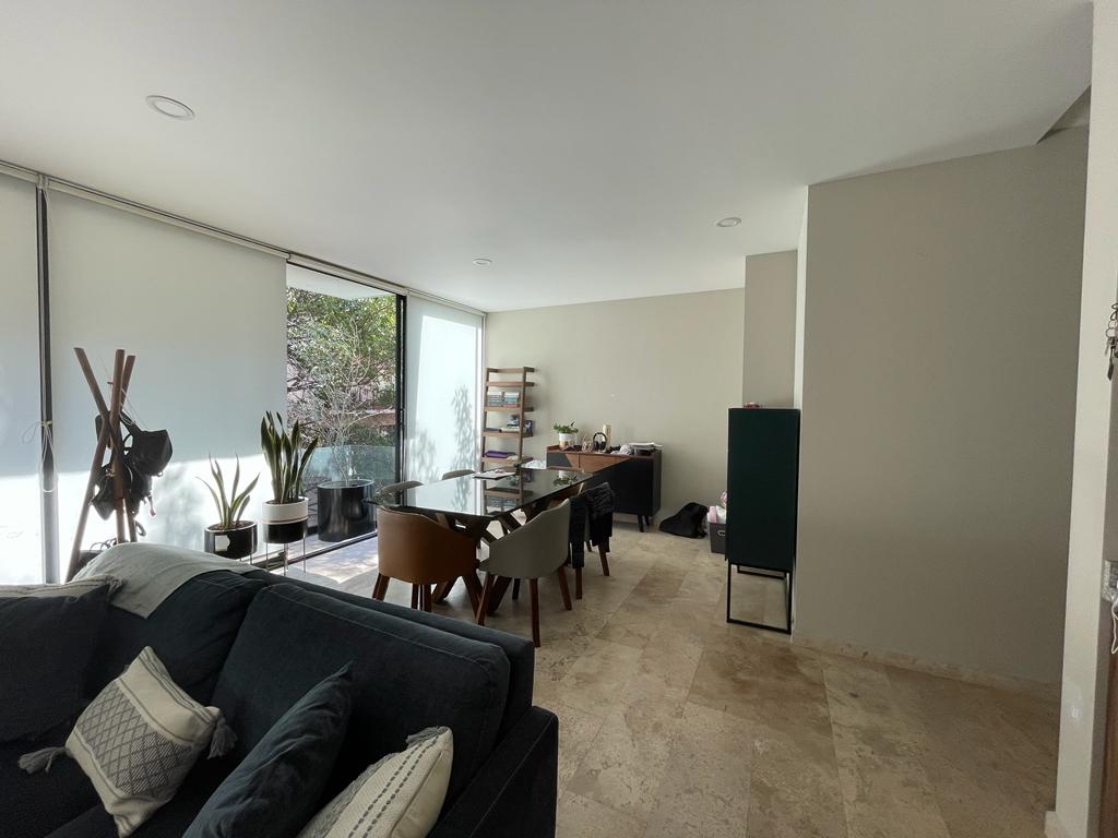 Casa en Venta - Avenida Eugenia, Colonia del Valle Centro, Ciudad de México - $5,000,000 - Vista Principal