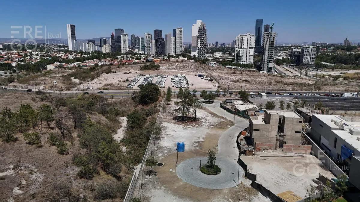 Terreno en Venta - Avenida Universidad, puerta de hierro, Zapopan - $80,203,200 - Vista Principal Terreno en Venta - Avenida Universidad, puerta de hierro, Zapopan - $80,203,200 - Vista Principal