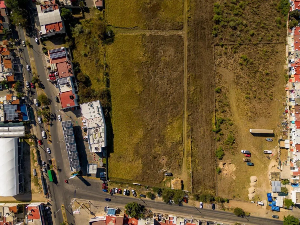 Terreno en Venta - Avenida Valle de Atemajac, Jardines del Valle, Zapopan - $117,270,000 - Vista Principal Terreno en Venta - Avenida Valle de Atemajac, Jardines del Valle, Zapopan - $117,270,000 - Vista Principal