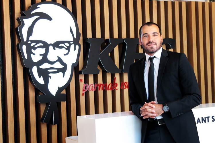 KFC Türkiye’nin Yeni CMO’su Özkan Özyavuz görseli CMO Haber'de.