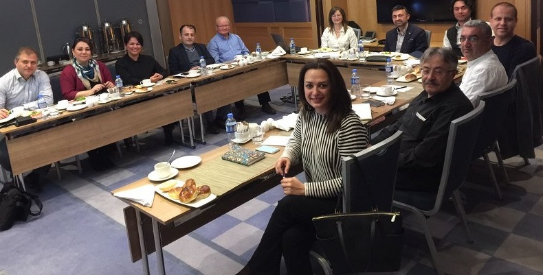 Bilge Grup'un amacının win-win ilkesi ve karşılıklı dayanışma, ahde vefa ve ve paylaşımcılıktan geçtiğinin vurgulayan Mustafa Acar!..