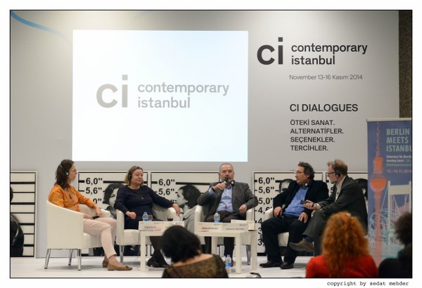“Movement” temasının incelikle işlendiği konferans serisinde; Sanat ve Mimarlık, Sanat ve Teknoloji, Sanat ve Koleksiyonerlik, Sanat ve Tat panelleri izleyicilerle buluşacak.
