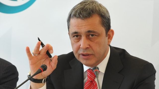 İstanbul Ticaret Odası (İTO) Başkanı İbrahim Çağlar, 16 Nisan Anayasa Değişikliği Referandumu sonuçları için, “Ekonomide yeni çıpa halkımızın ‘evet’i olacak. Bu ‘evet’e üretimde, istihdamda, ihracatta yeni rekorlar yakışır.