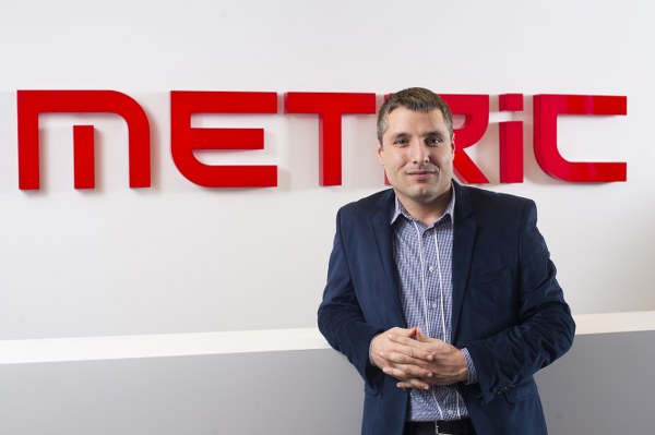 METRIC danışmanlığında yeniledi.