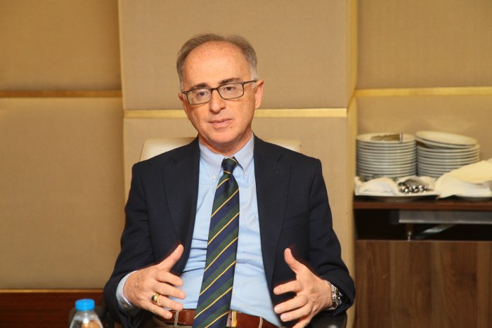 Kongrede düzenlenen toplantıda konuşma yapan Necmettin Erbakan Üniversitesi Meram Tıp Fakültesi İç Hastalıkları Anabilim Dalı Prof. Dr. Ahmet Zafer Çalışkaner “Doğuştan immün yetmezlik hastaları teşhis koyulamayınca farklı tedaviler görüyor.