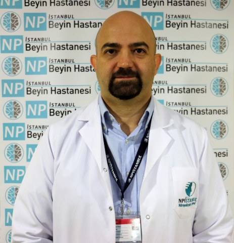 Ergenlerin bu süreçte en riskli grup olduğunu ifade eden Yrd.Doç.Dr. Onur Noyan, şunları söyledi.