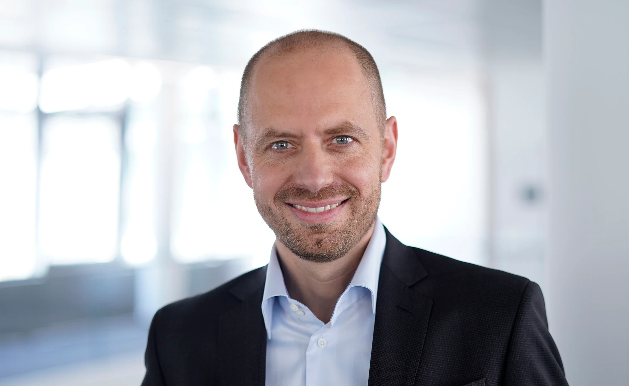 Strategic Leadership Analysis: Dr.-Ing. Christian Bruch's Transformation of Siemens Energy featured